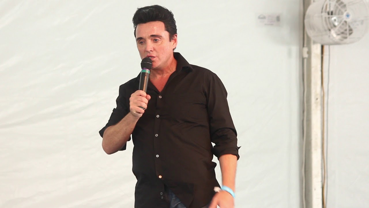 Juan Lozano sings 'There's Always Me' Elvis Week 2017