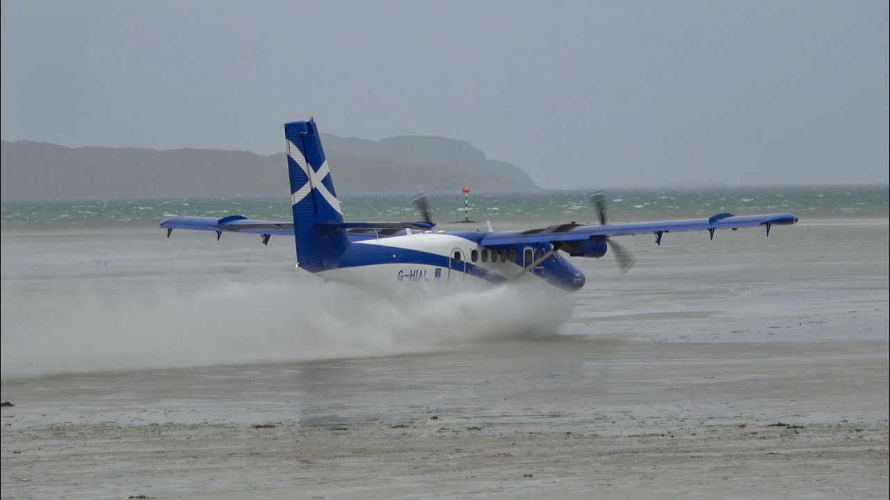 Landing at the only commercial Beach Airport in the World! Barra, Scotland Planespotting in 4K 