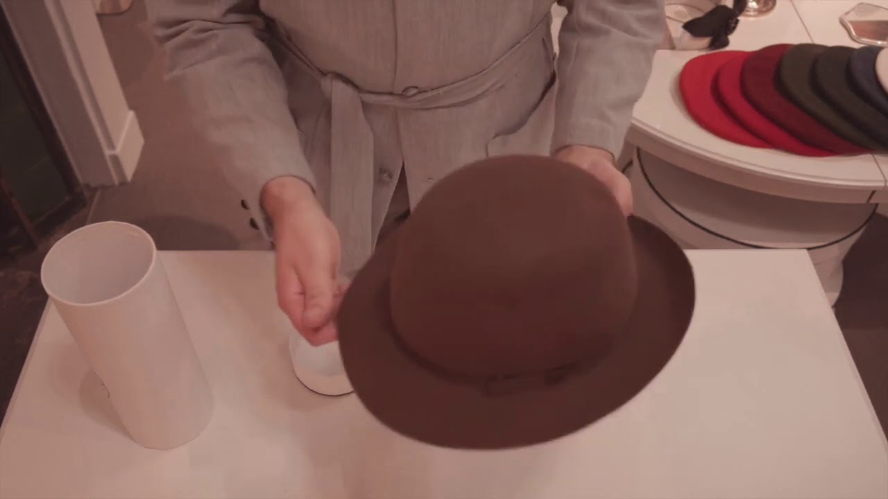 Lock & Co. Hatters - How to unroll a rollable hat