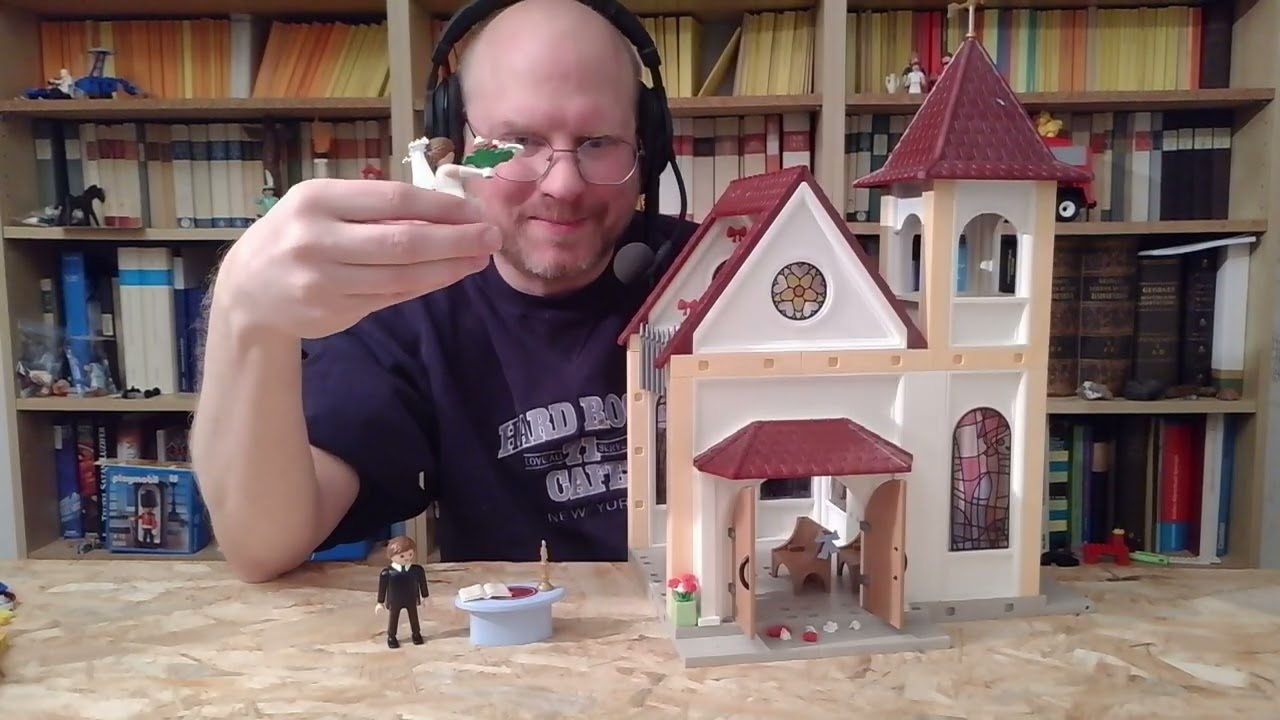 Ein Paar traut sich - in der HOCHZEITSKIRCHE PLAYMOBIL 5053! Mit Kirchenfenstern, ohne Glocken