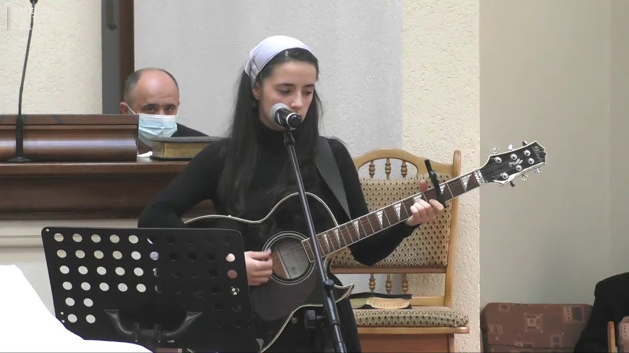 Simina Mihai | În fața Ta Isuse un bulgăr de pământ eu sunt