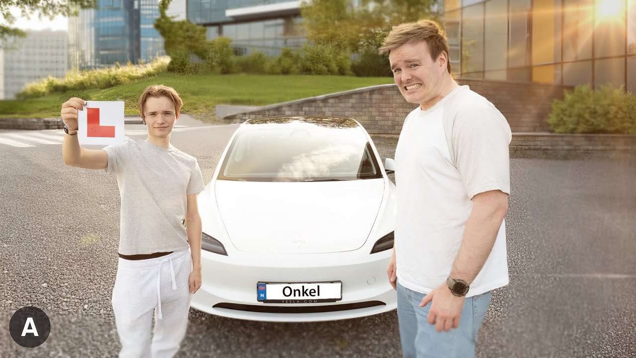 Nevø øvelseskjører for første gang med Onkels Tesla