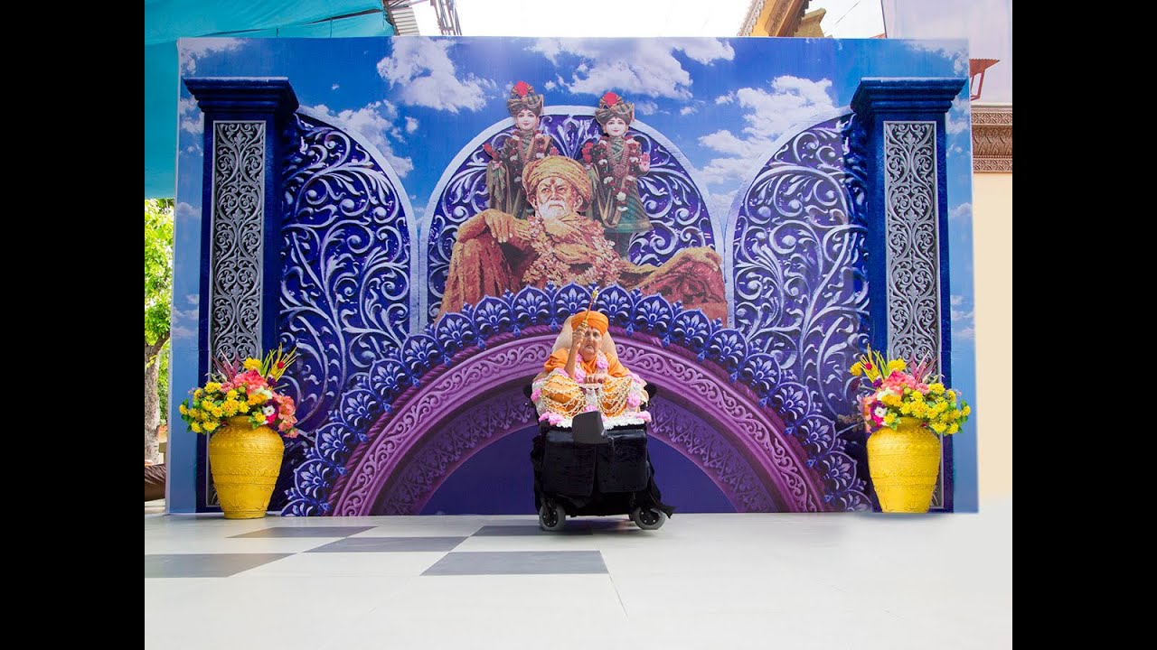 Shastriji Maharaj Smruti Din - Guruhari Darshan 12 Sep 2014, Sarangpur, India