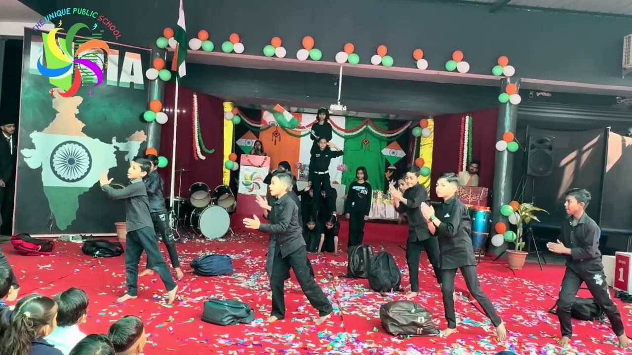 Class 4th dance happy republic day The Unique public School 🏫 