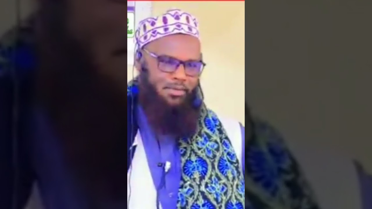 Afar aan u Ducayno.       #religion #islamic #islamicvideo #sheikh #islamic #sheekhumal #somali #dua