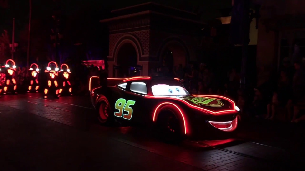 Paint the NIght Parade Disney's California Adventure 2018
