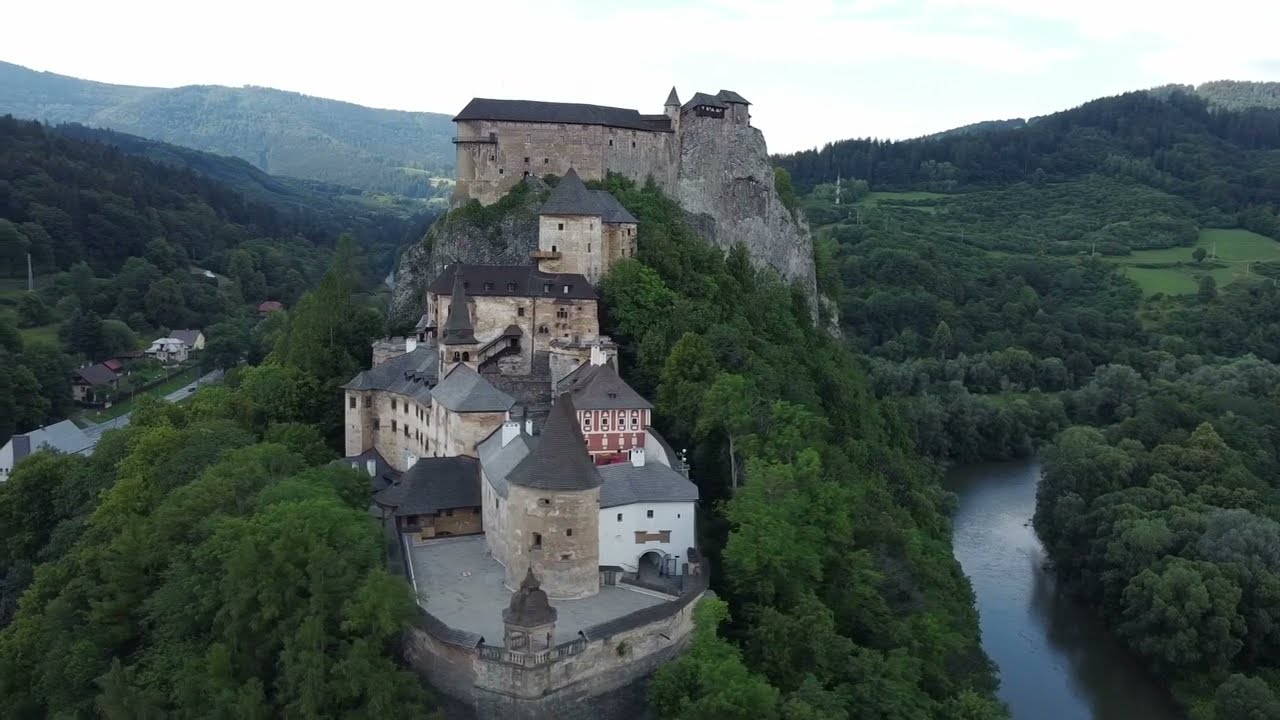 Oravský hrad, Slovensko. Orava Castle, Slovakia. Zamek Orawski, Słowacja.