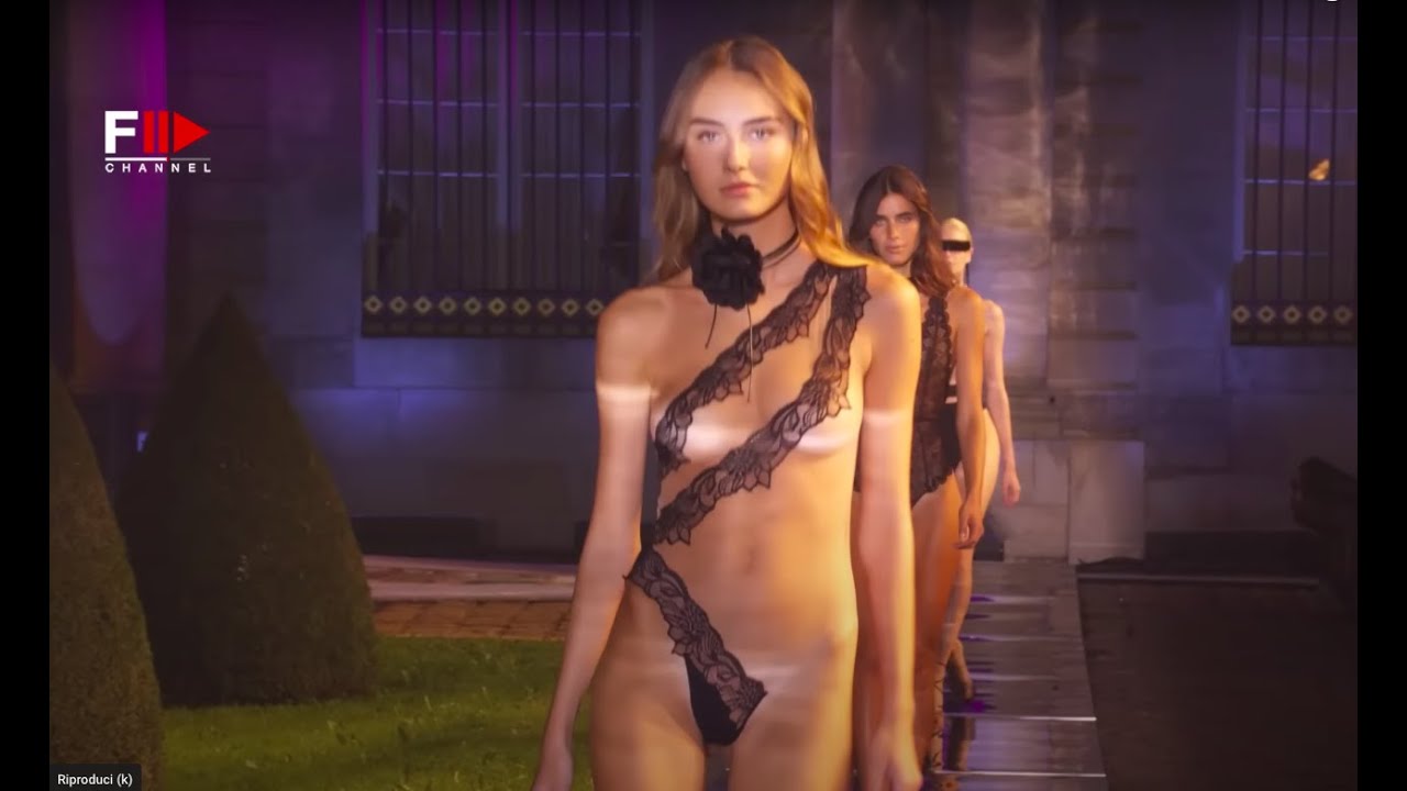 ETAM Fashion show Spring 2023 Paris