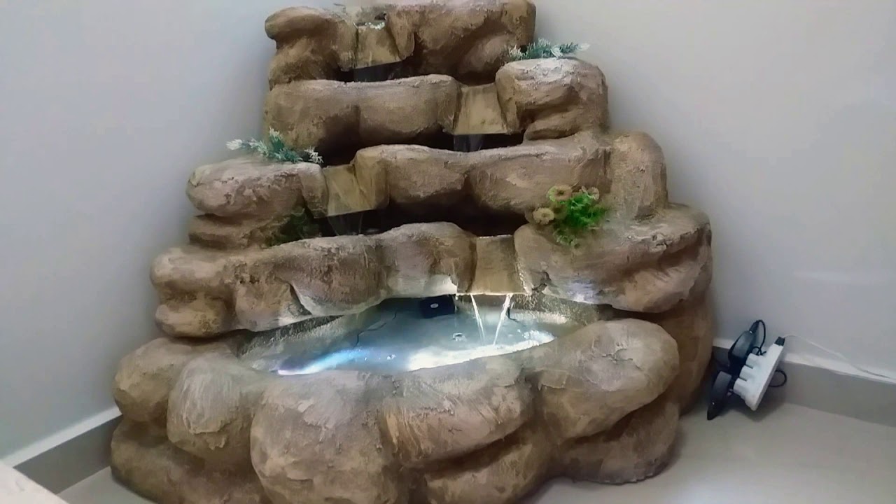 Cascata de Canto Decorativa