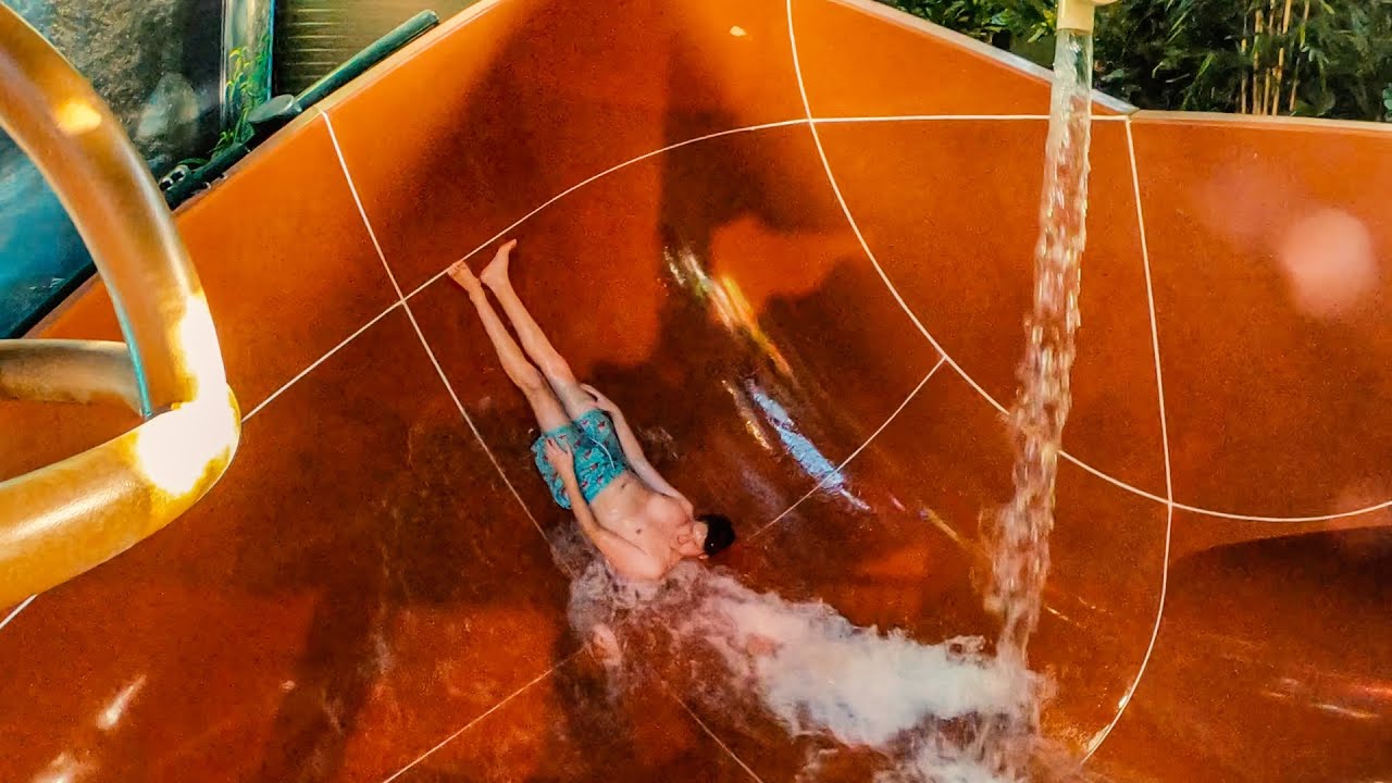 Intense GLASS Funnel Slide | HURRICONE - Landal Het Vennenbos