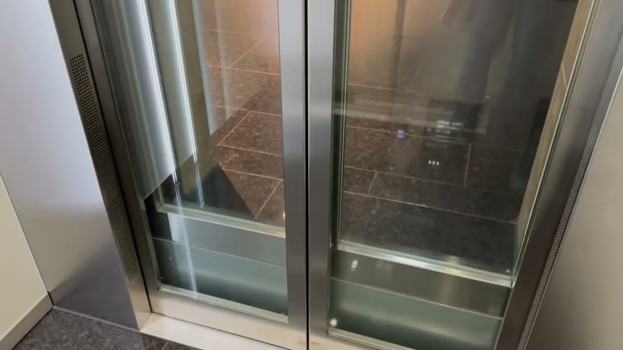 2020 OTIS eView Aufzug in einem Maritim Hotel in Ingolstadt