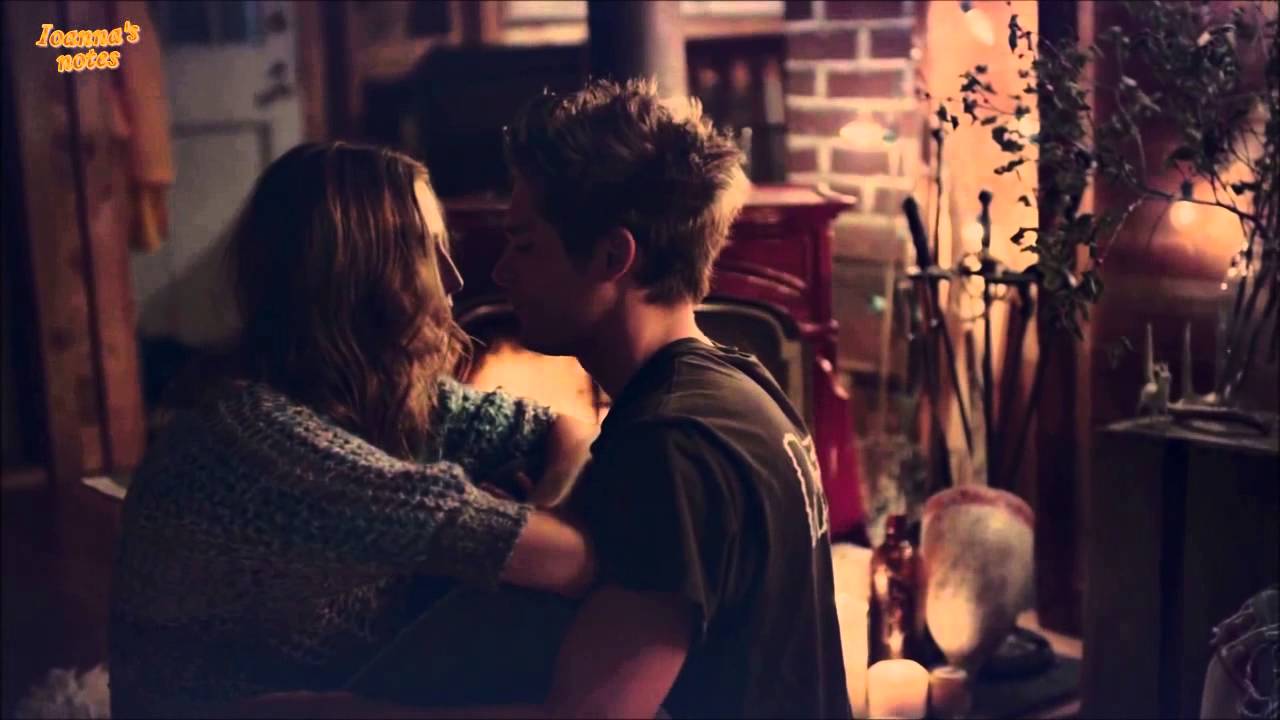 &Mu;&iota;&alpha; &phi;&omicron;&rho;ά &sigma;&tau;&omicron; &tau;ό&sigma;&omicron; &Mu;&alpha;&lambda;&omicron;ύ / Malou Mia fora sto toso NEW 2014 lyrics