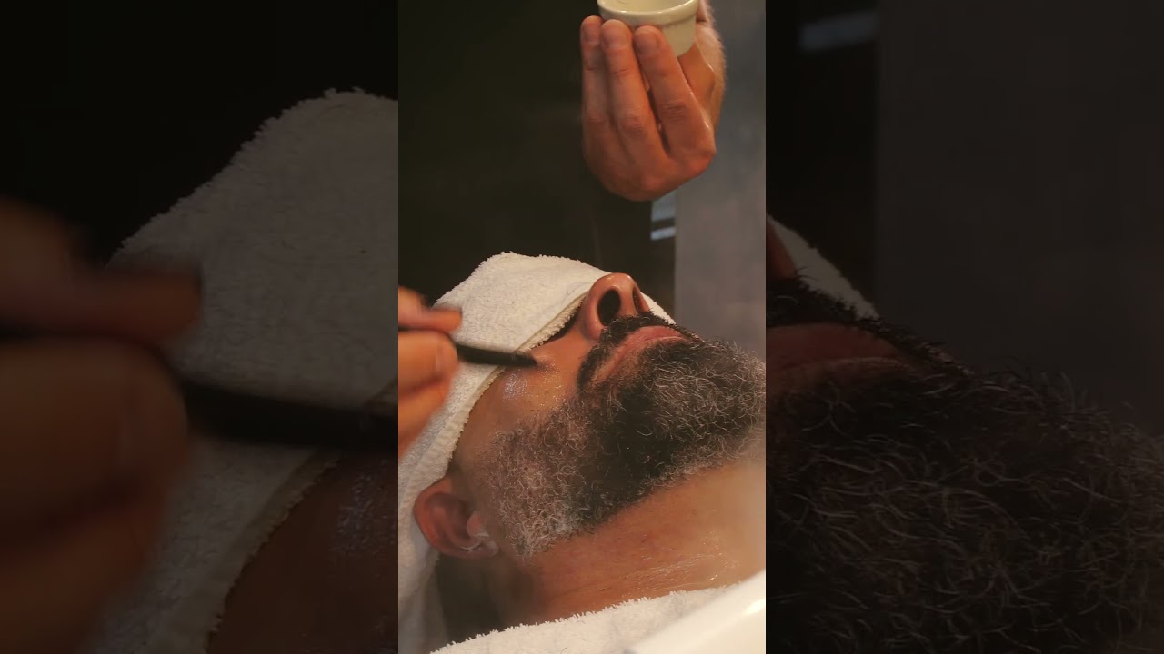 Assim que me sinto numa cadeira de barbeiro. #barbershop #sobrebarba