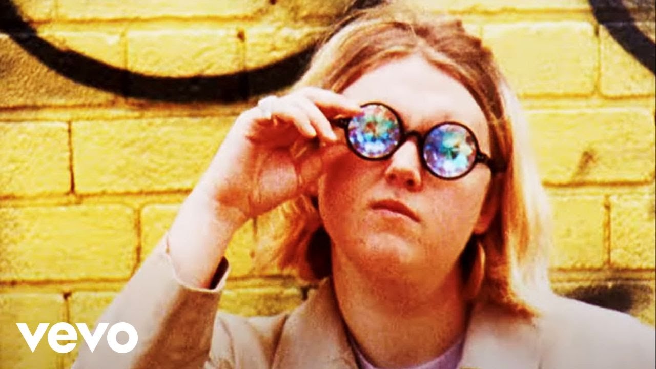 Oscar Lang - Drinking Wine (Official Video)