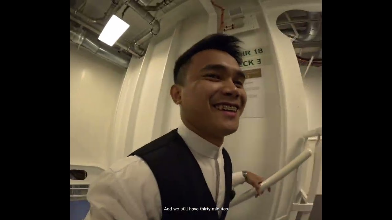 buffet attendant sa cruiseship.