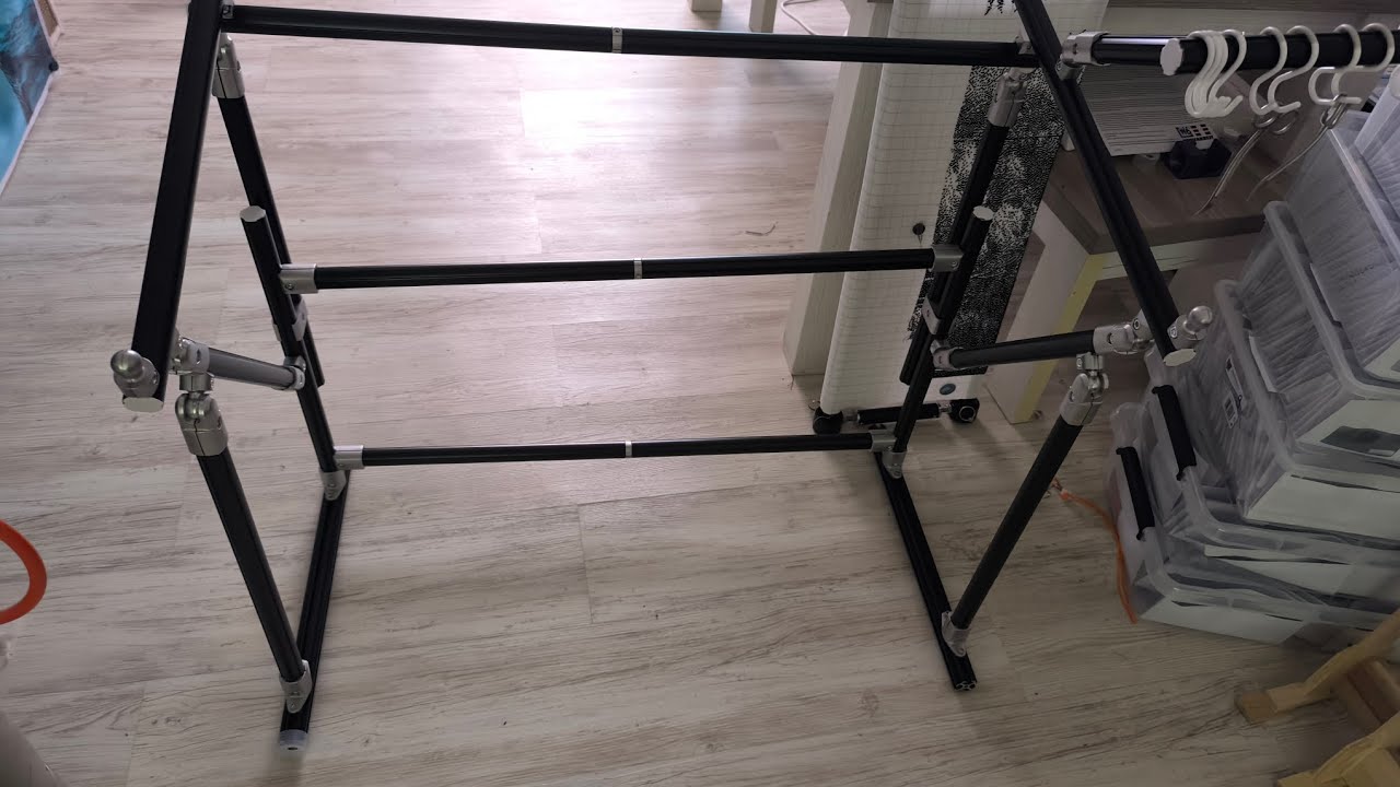 Endlich geschafft. Stickständer steht. Puhhh