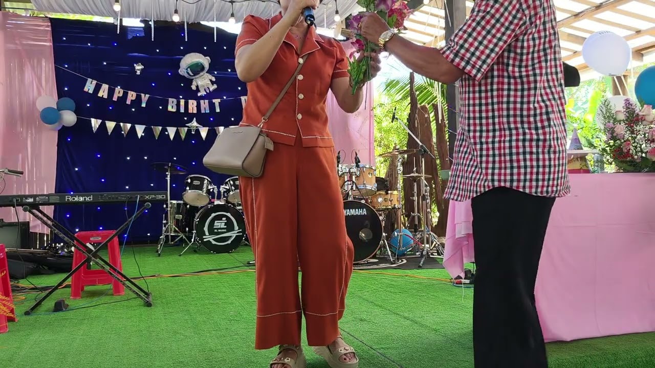 Quán KIM Được/TB Chị Bích nhà xui A Hùng 