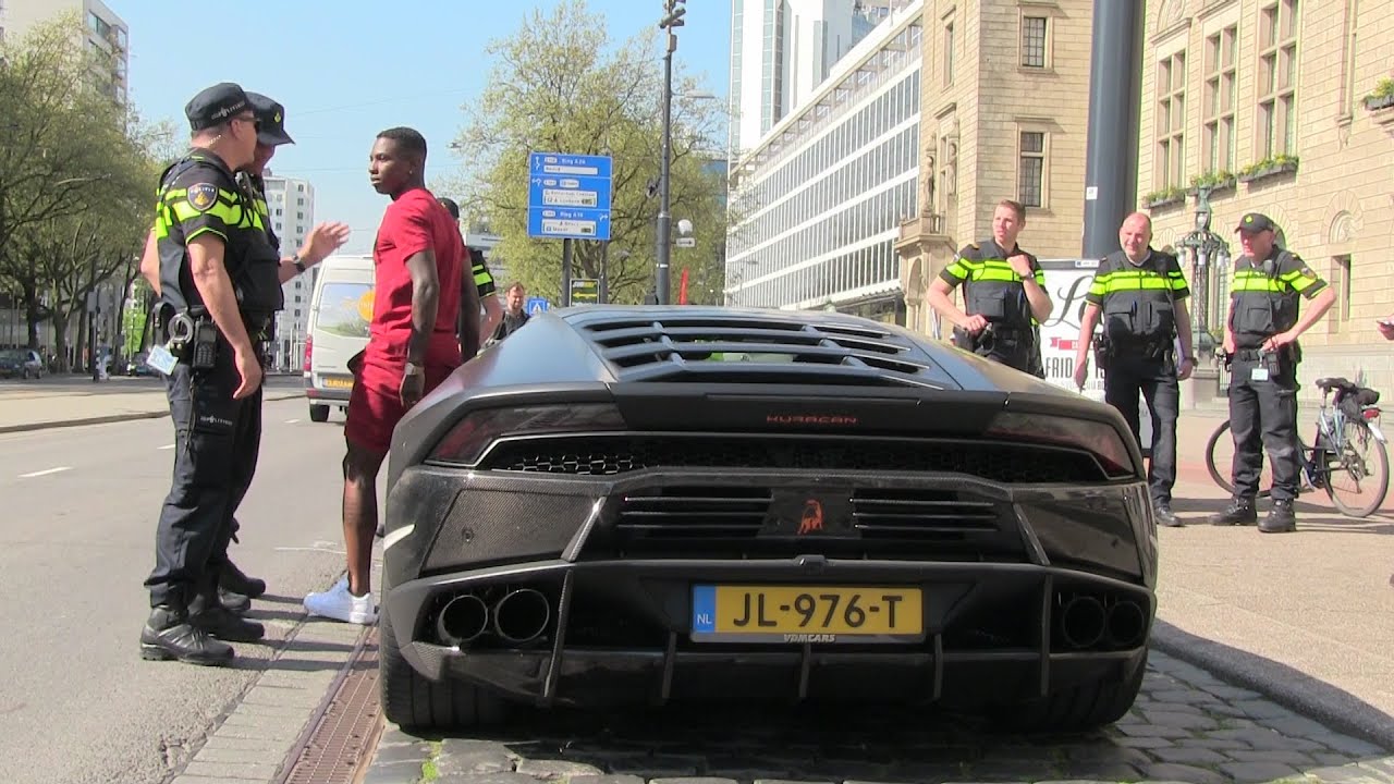 Eljero Elia got pulled over with his Lamborghini Huracan.