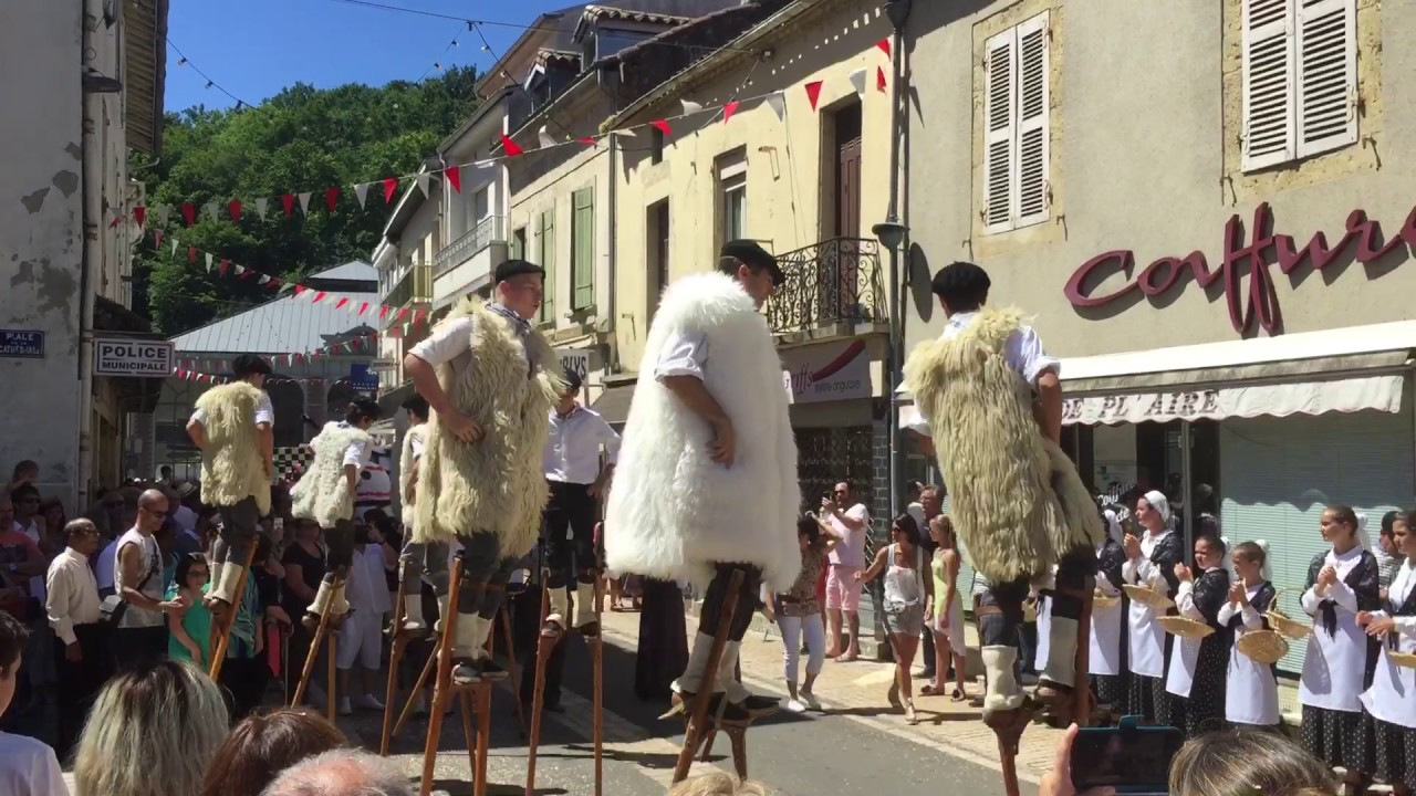 Danse landaise en &eacute;chasses &agrave; Aire sur l'Adour