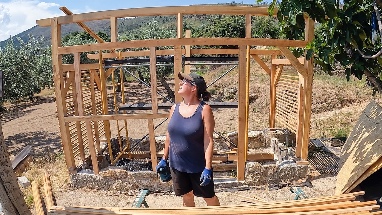 Irrigation Woes, Brutal Weather, Shack Walls & Party Time - OFF GRID