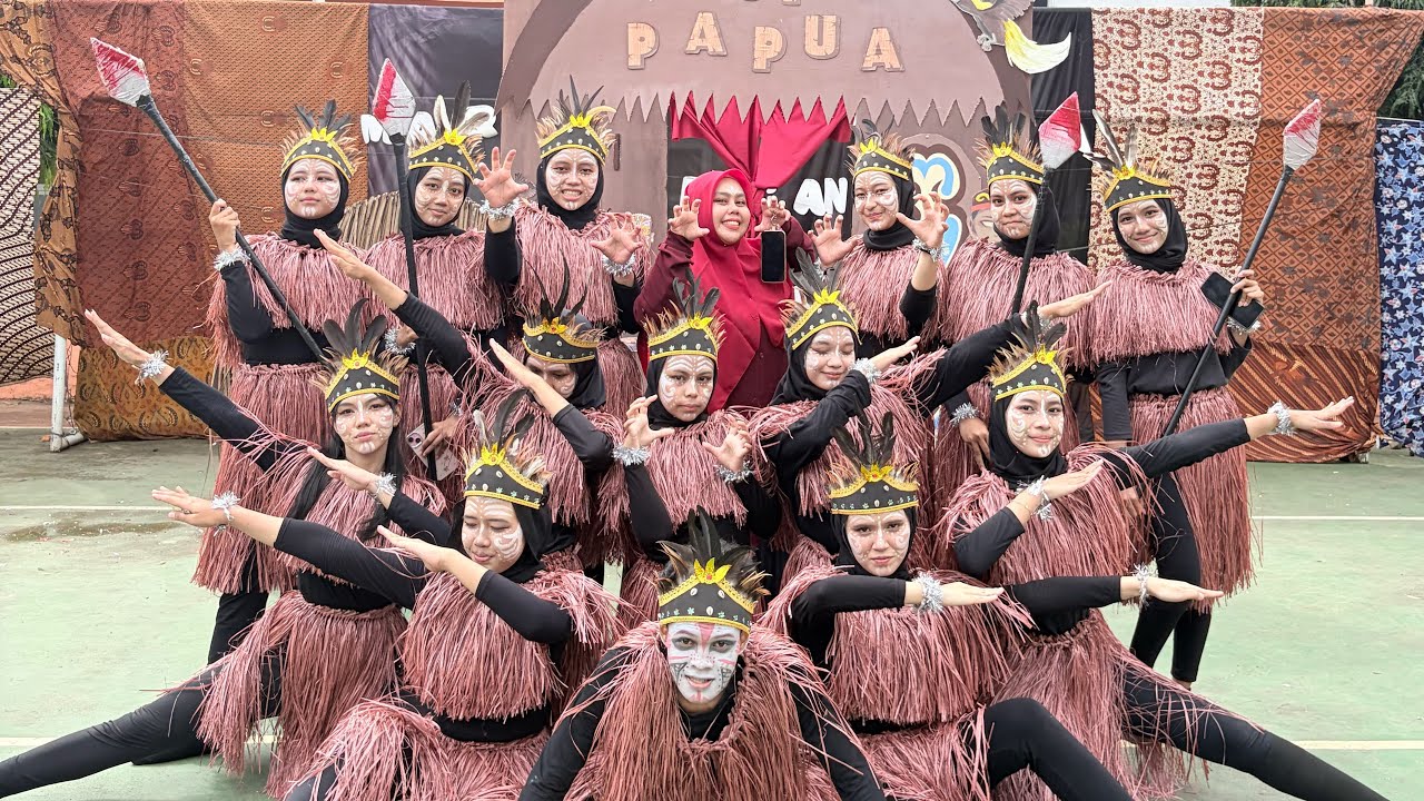 RAGAM PENAMPILAN UPRAK SENI BUDAYA KELAS XII.4 (PAPUA) - SMAN 15 KOTA BEKASI
