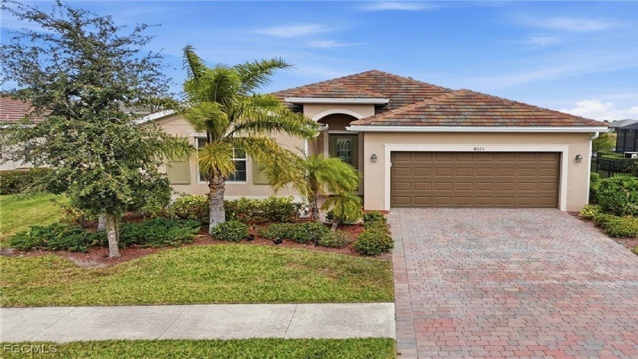 4025 E Hampton Circle, Alva, FL Presented by Rebecca Geiger.