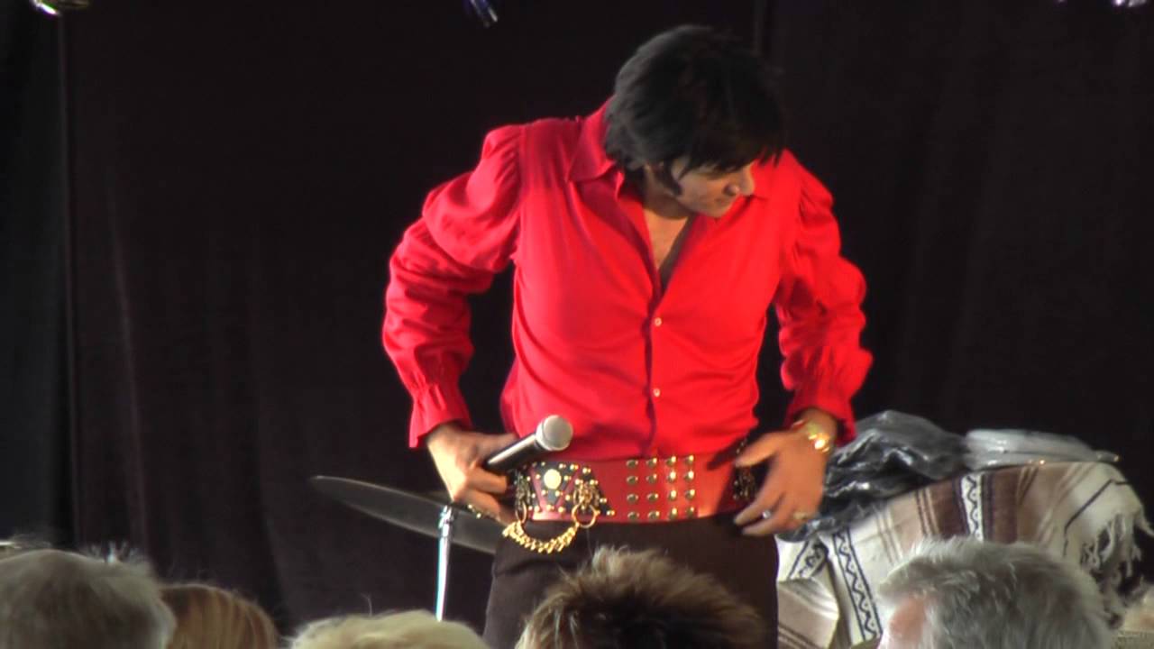Olde Town Terrace - Collingwood Elvis Festival - Mark Rio