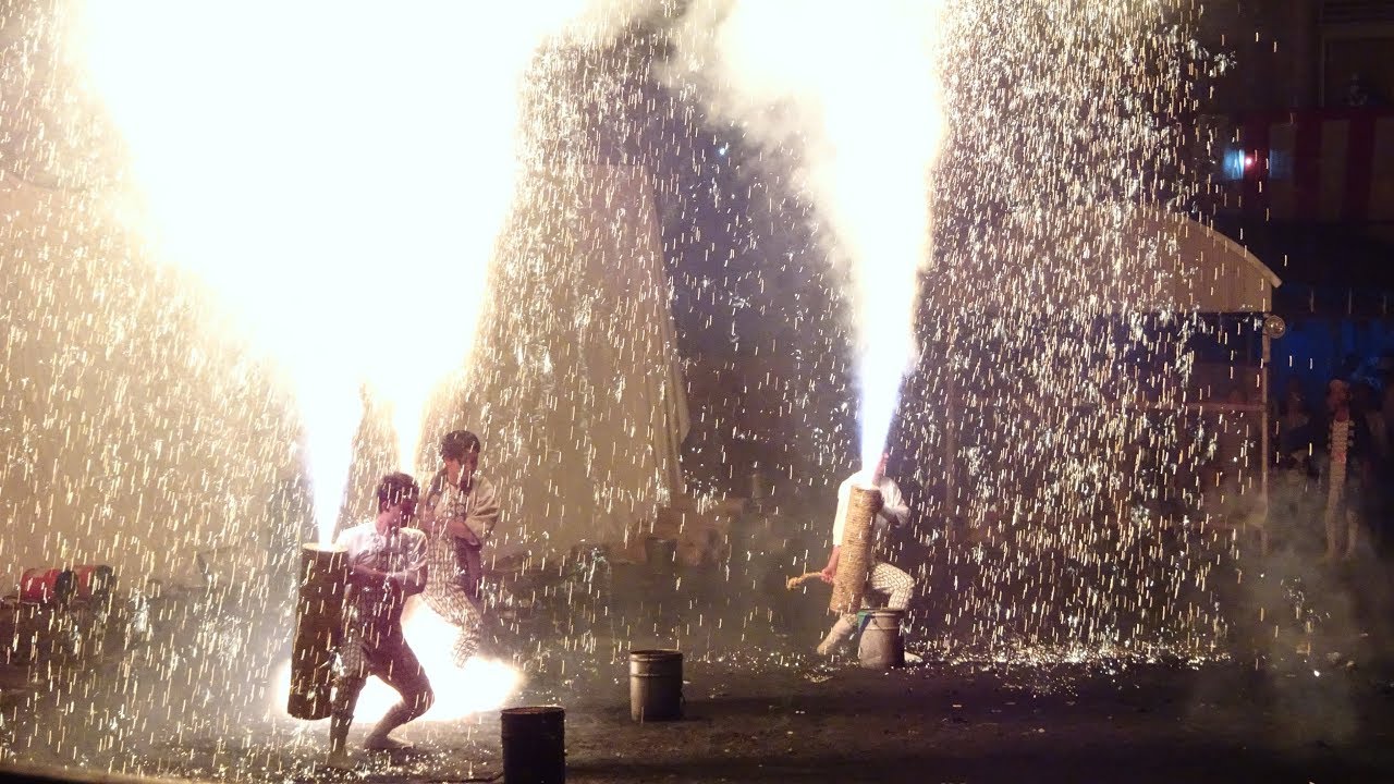 大迫力の手筒花火 in 豊橋市「羽田八幡宮例大祭」