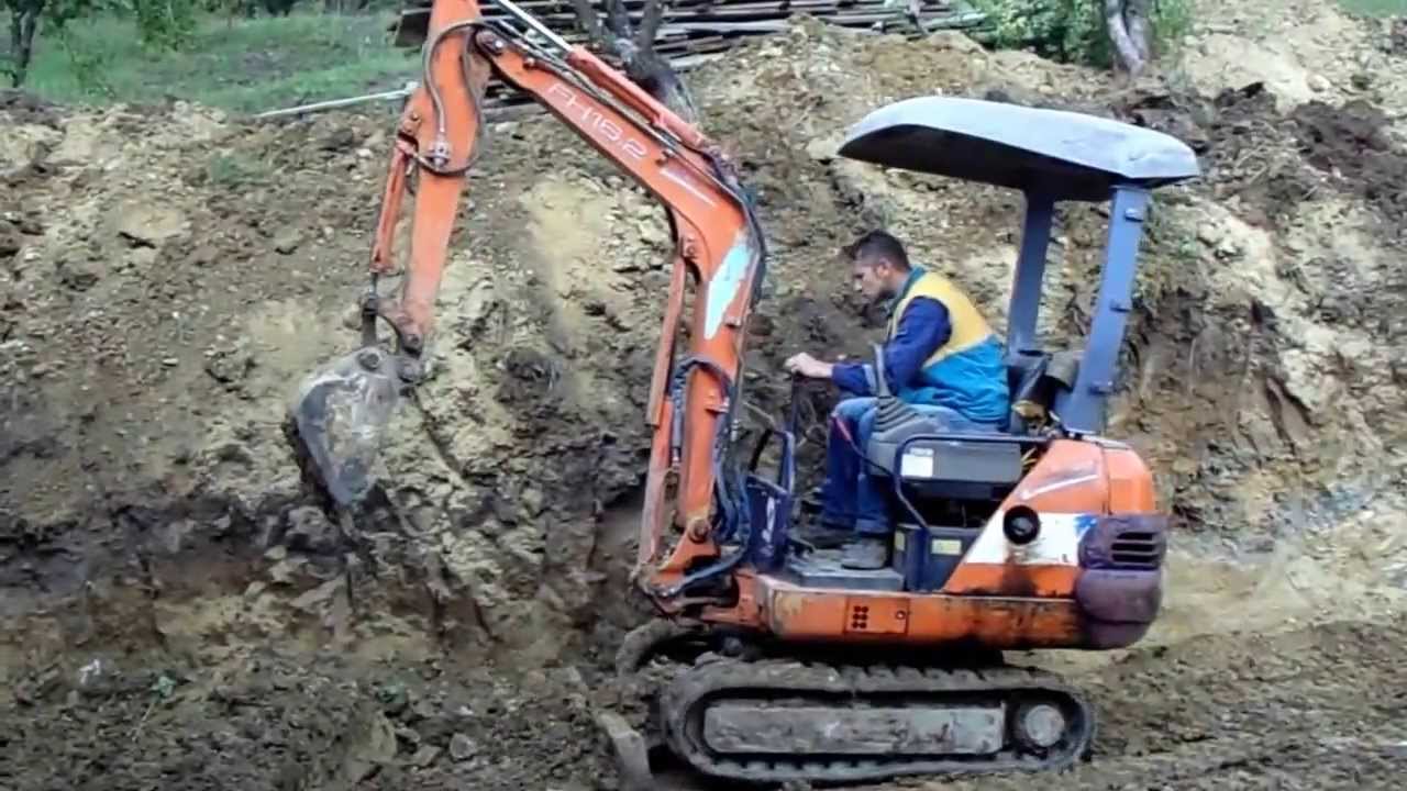 Lucrari cu miniexcavator