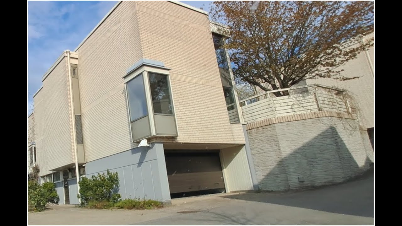 Esittely Mäenrinne Westend Espoo omakotitalo upea 8h k,3*kph sauna 4*wc khh takka parveke,autotalli