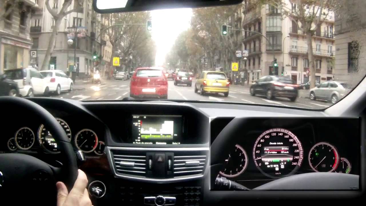 Mercedes-Benz E300 BlueTEC HYBRID. Funcionamiento del sistema híbrido.