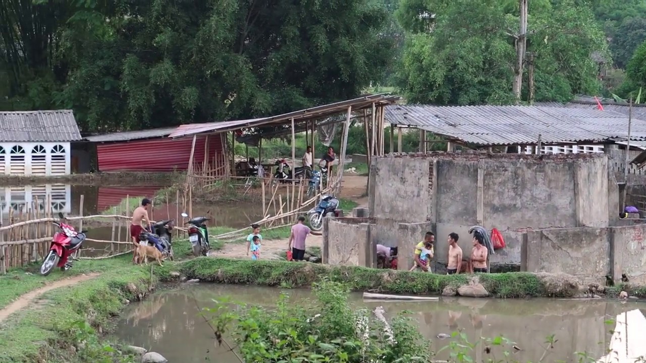 TẮM TIÊN/ của đồng bào dân tộc thái nghĩa lộ -yên Bái Trên Tây Bắc