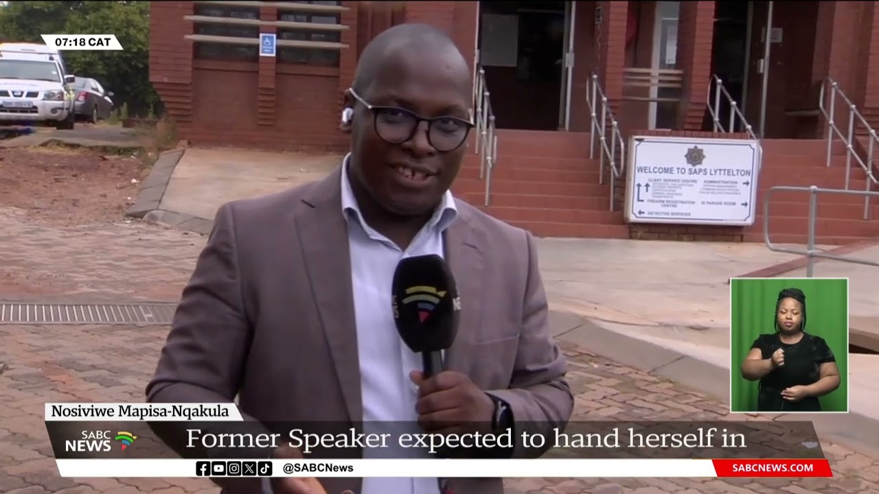 Nosiviwe Mapisa-Nqakula | Convoy arrives at the Lyttelton police station in Centurion