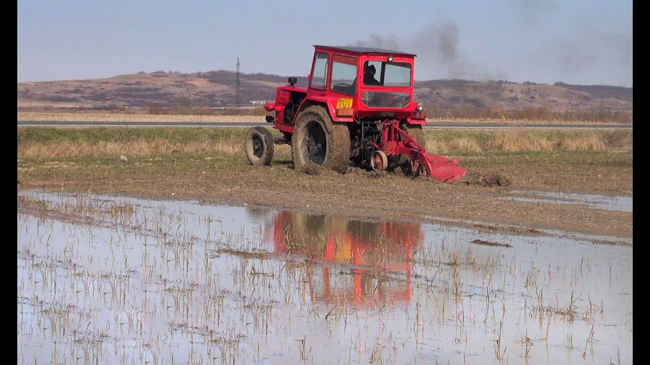 Flooded land-drying up-Secare teren inundat-Tractor UTB 650