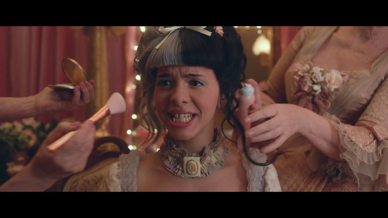 MELANIE MARTINEZ - Artist Spotlight Stories
