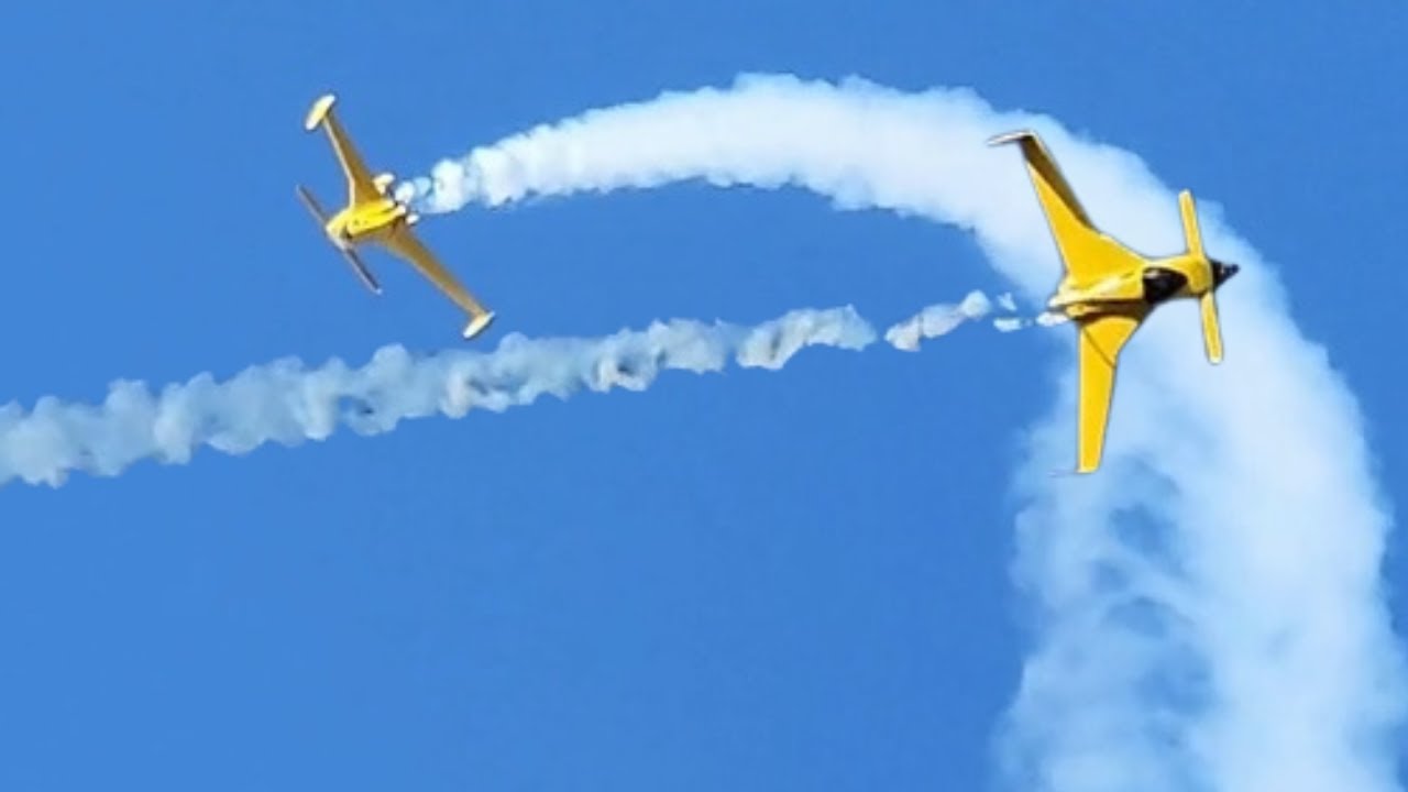 Avião da esquadrilha da fumaça ?  ja viu ?#piloto #aviation #avião #rioverde #aviação #acrobacia