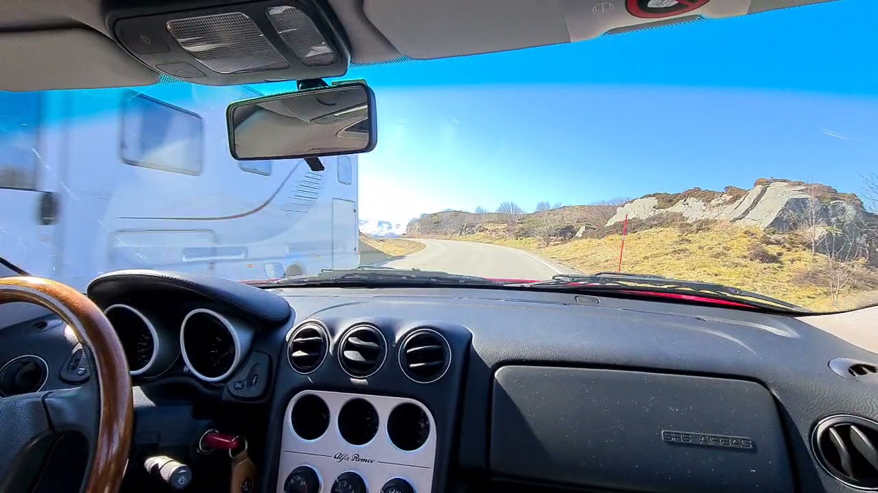 Sunday drive on the atlantic road with my alfa romeo gtv916