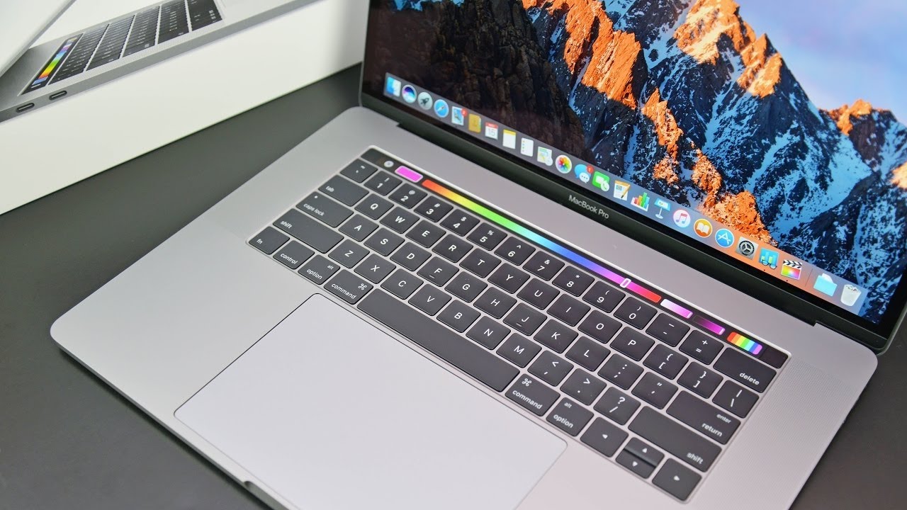 Apple MacBook Pro 2016 (Touch bar) - Ънбоксинг и ревю