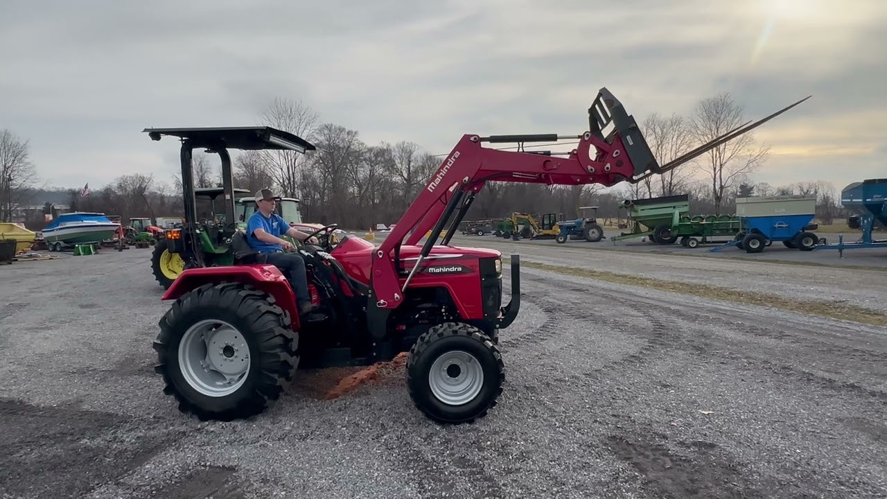 Lot # 2912  Mahindra 4550