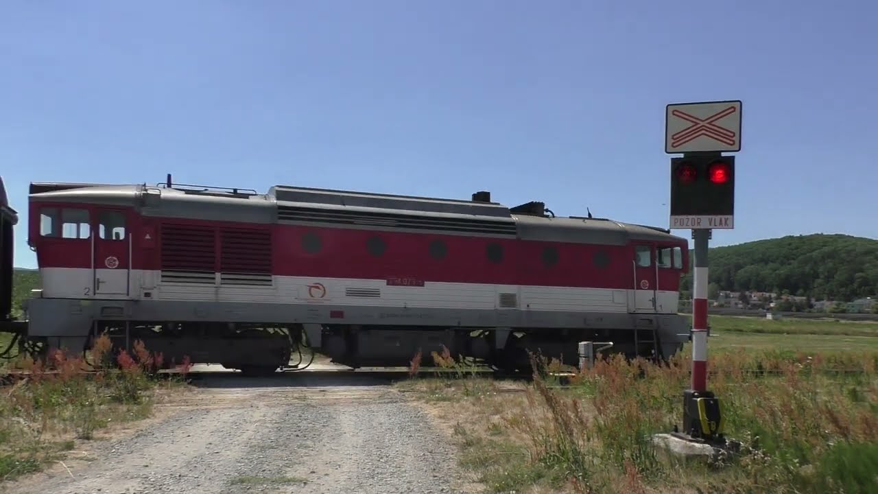 Železničn&eacute; priecestie Pstru&scaron;a (SK) - 19.7.2022 / Železničn&iacute; přejezd / Railroad crossing