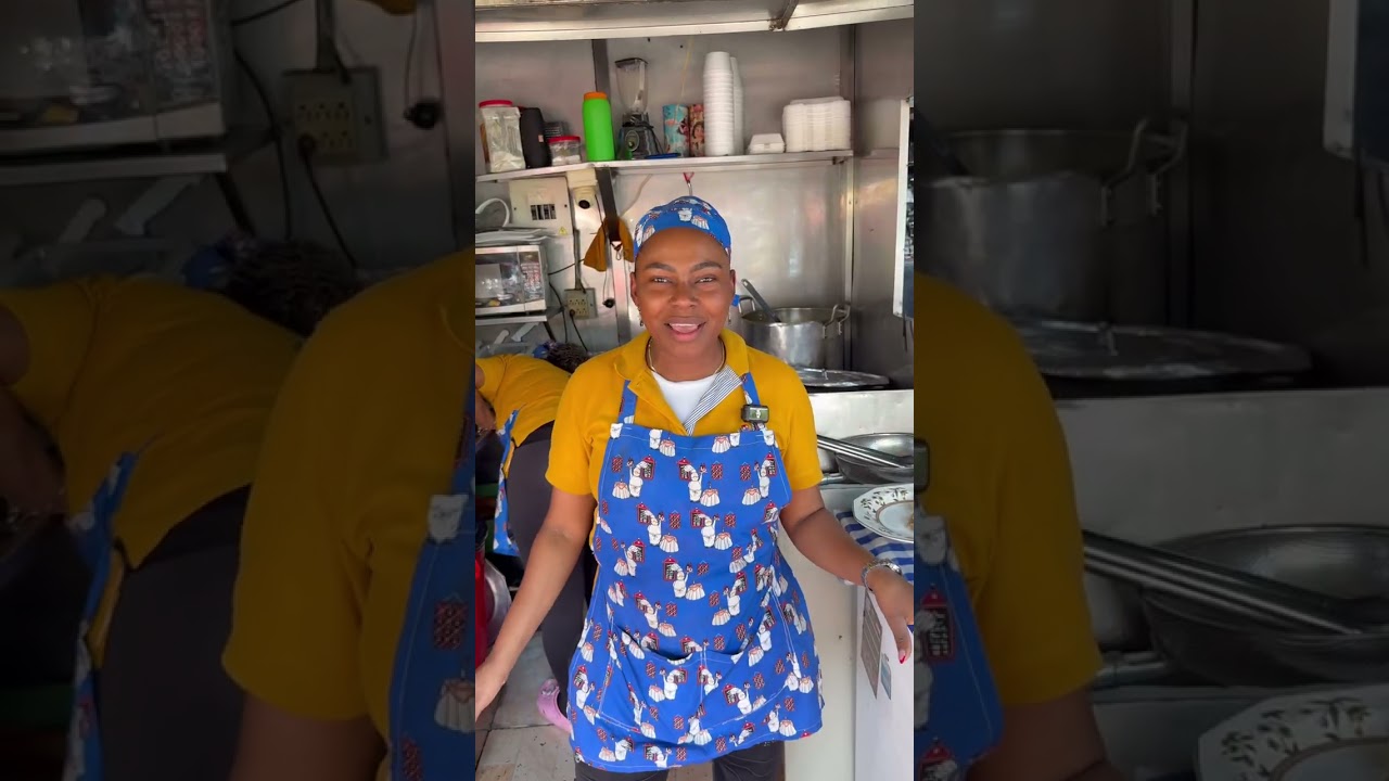 Comiendo pescado en la minorista