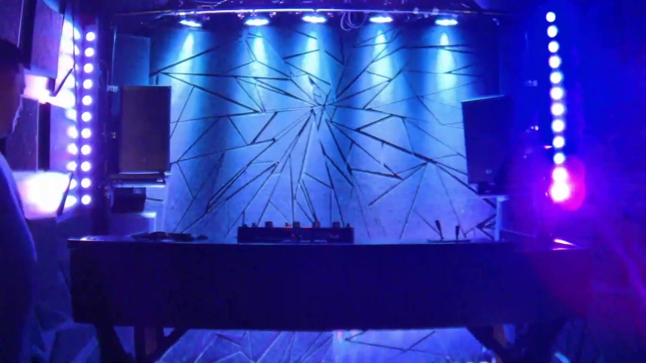 Another go with testing of the livestream set (of course in Eurobeat again) :)