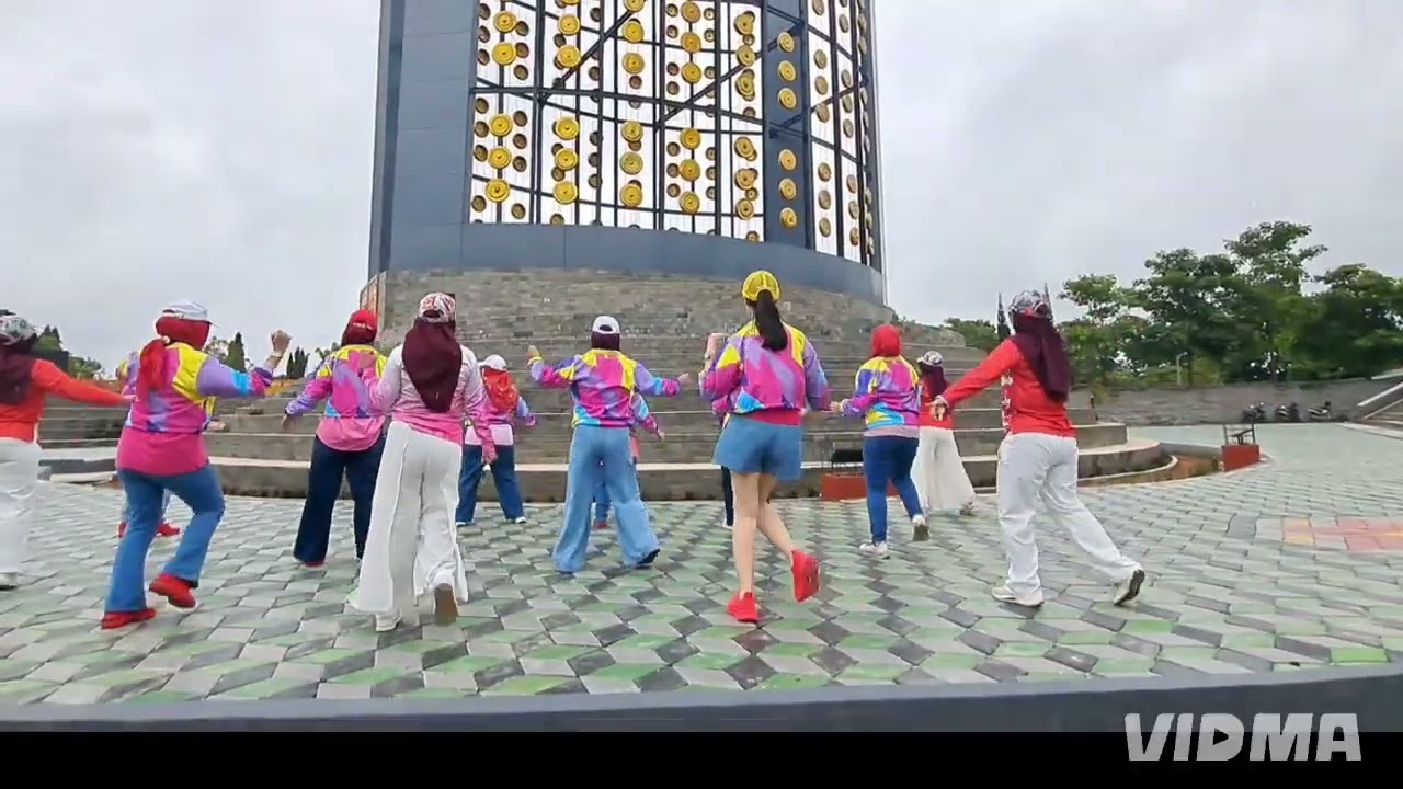 @suharni3746 /linedance/iidi/sat-set/As Long As you Love me/ULD LAMPU G TENGAH/Gunung sugih/LamTeng