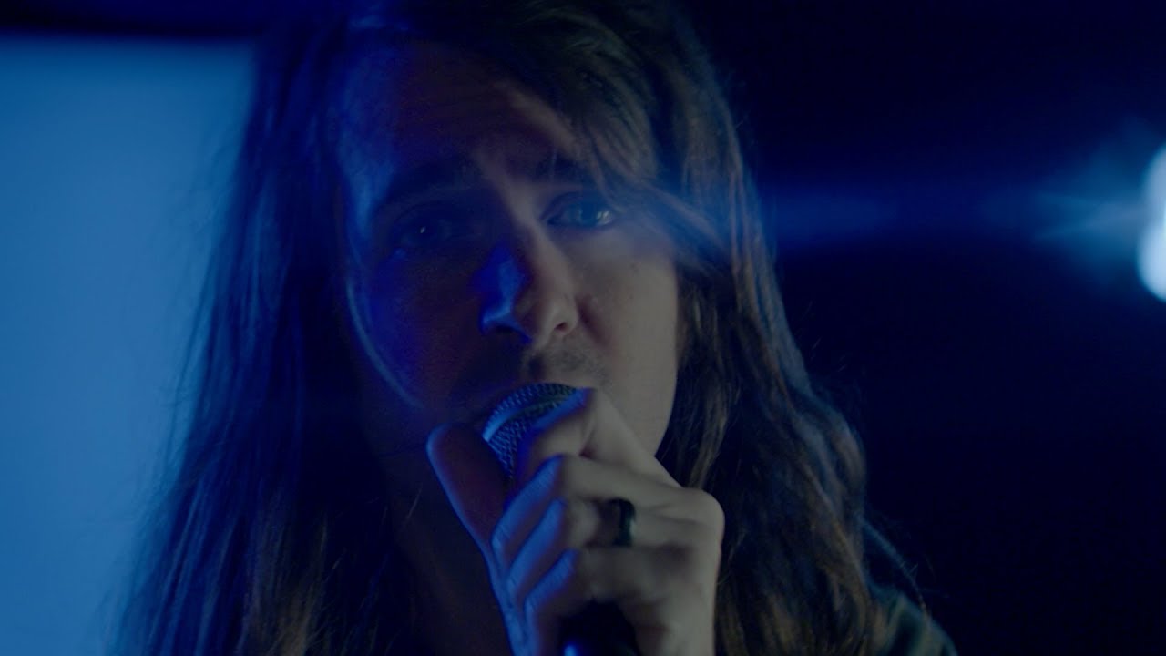 Mayday Parade - Looks Red, Tastes Blue (Official Music Video)