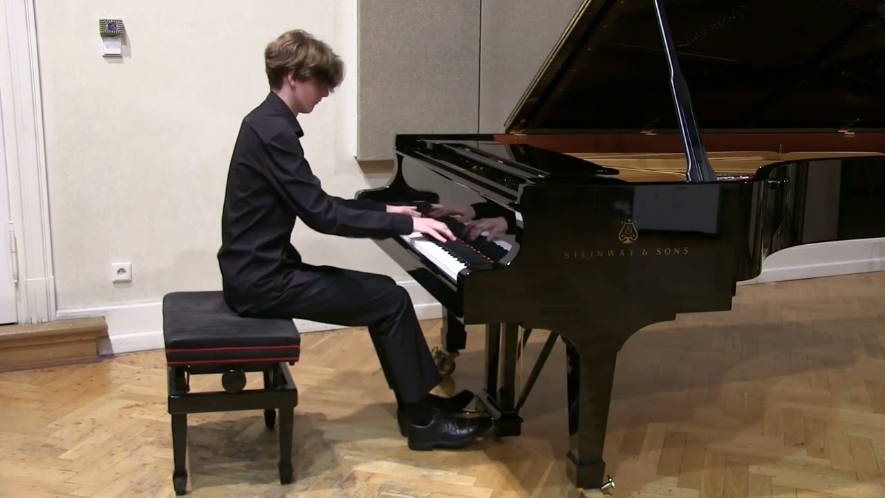 N. Kapustin: Etude-Toccatina, Op.40 no.3. Denis Stefanov (15)