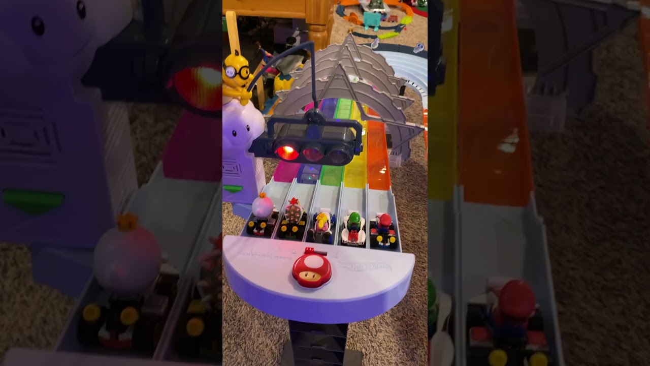 Mario Kart Rainbow Road Hot Wheels 
