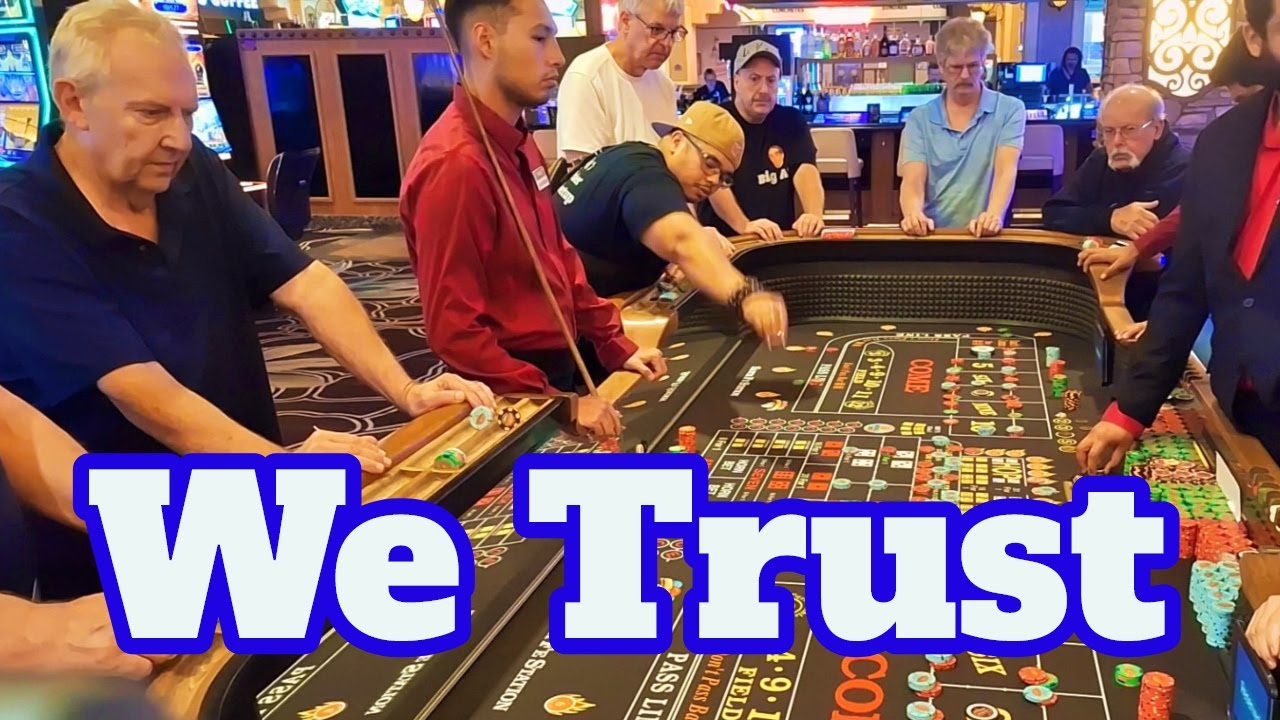 Late Night Craps Session at Santa Fe Station