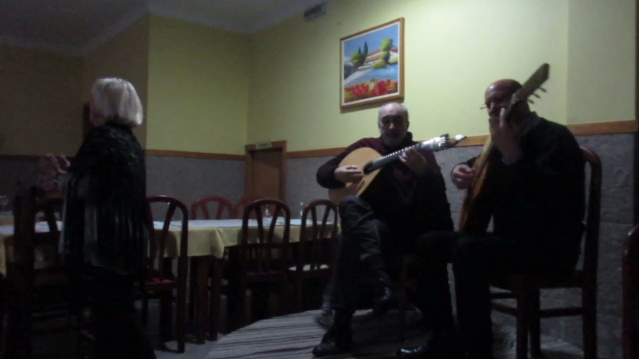 ARMINDA PINHEIRO FADO , PRESENTE EM RESTAURANTE SAMUEL FADO , EM PORTO   AREOSA