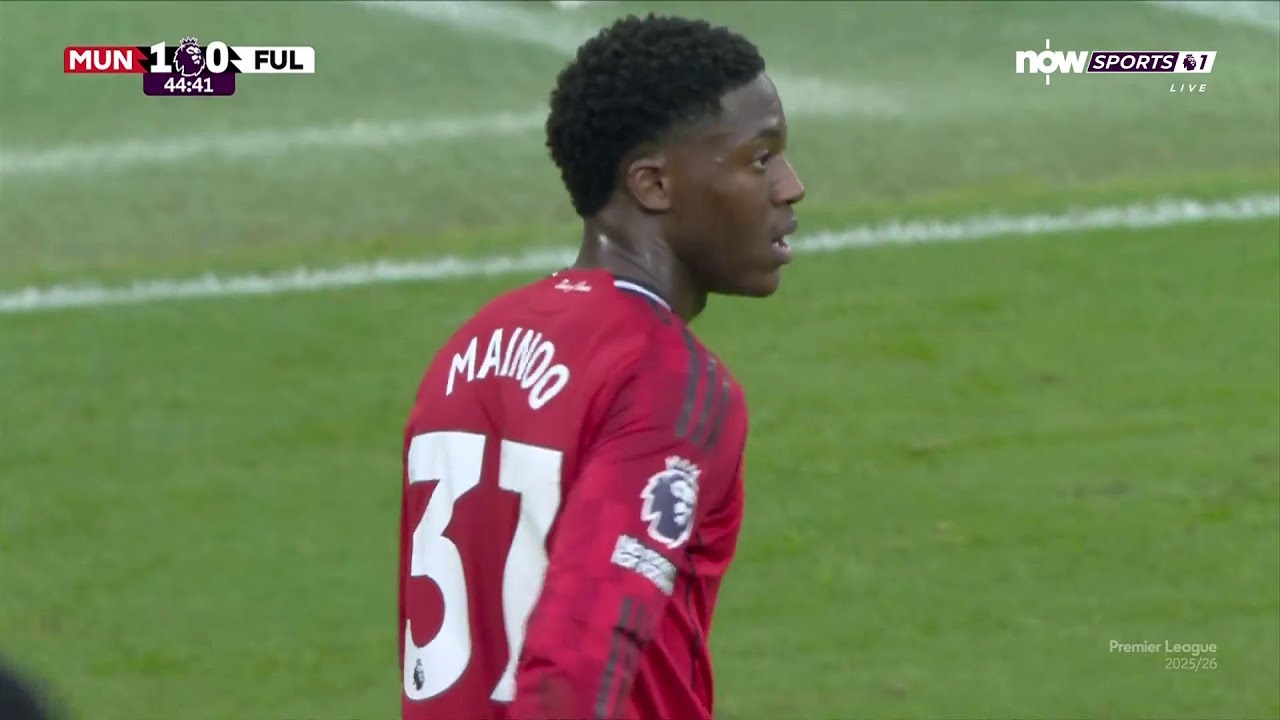 Kobbie Mainoo Solid Display Against Fulham