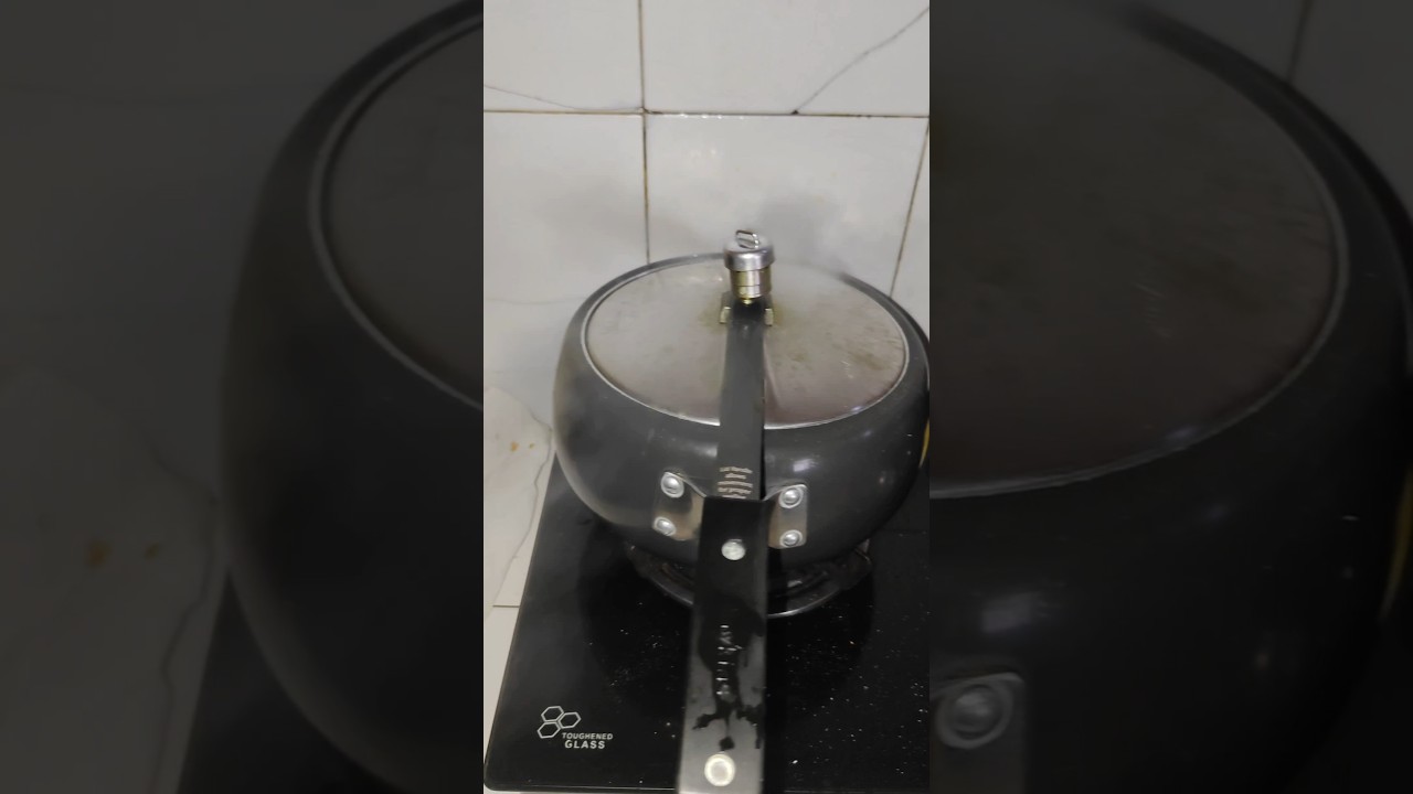 Pressure Cooker Whistle Sound.#shorts#whistle#cooker#hawkins#pressurecooker#sound#viralshorts.
